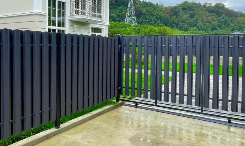 Евроштакетник для заборов и палисадников